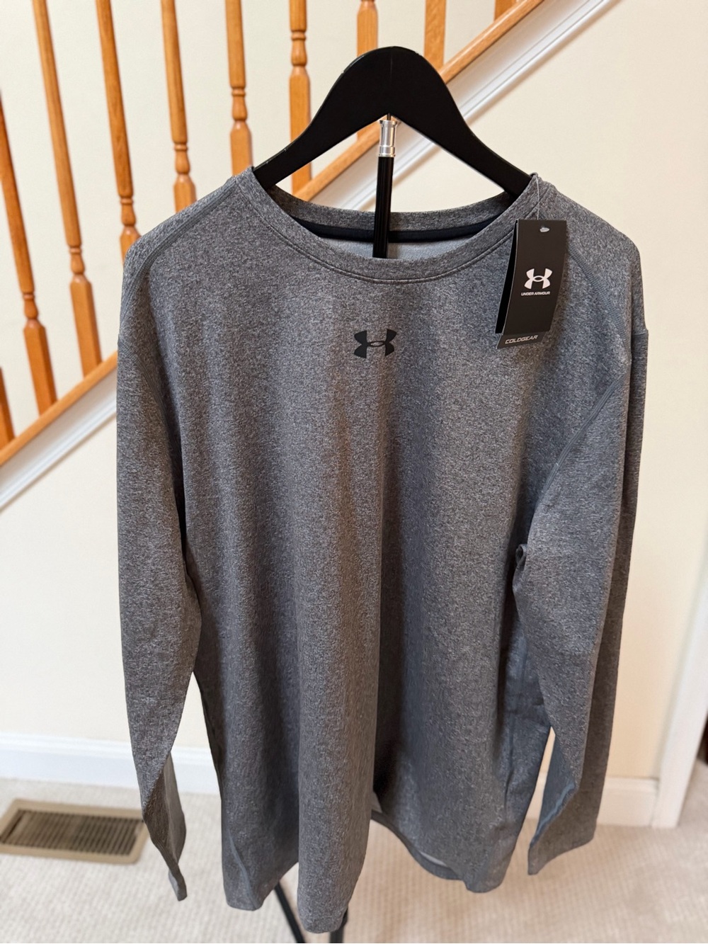 Under Armour Men’s Long Sleeve Crew - Heather Gray - Picture 2 of 6